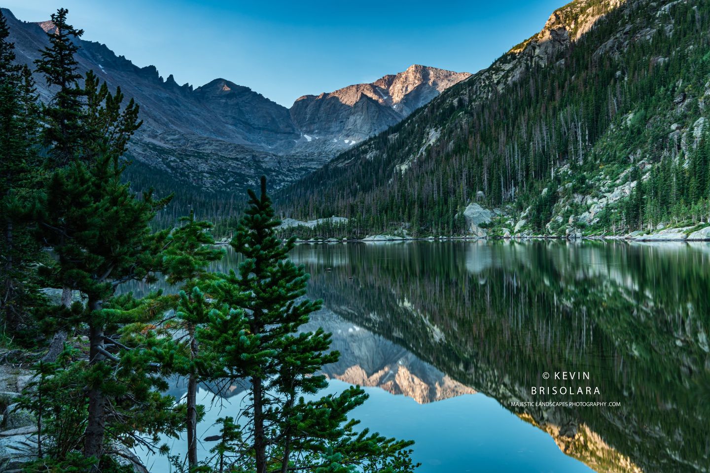 A PEACEFUL SCENE AT MILLS LAKE