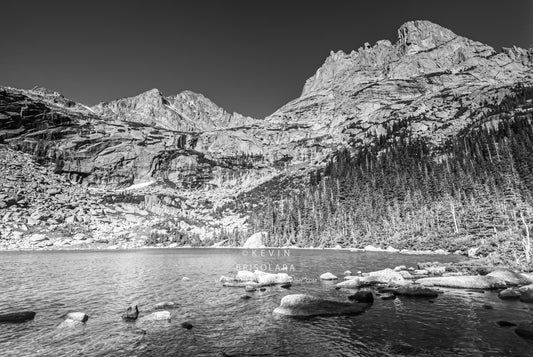 MAJESTIC AND INSPIRING MOUNTAINS FROM BLACK LAKE