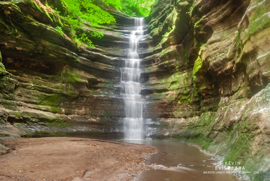 GRACEFUL FALLS IN THE CANYON