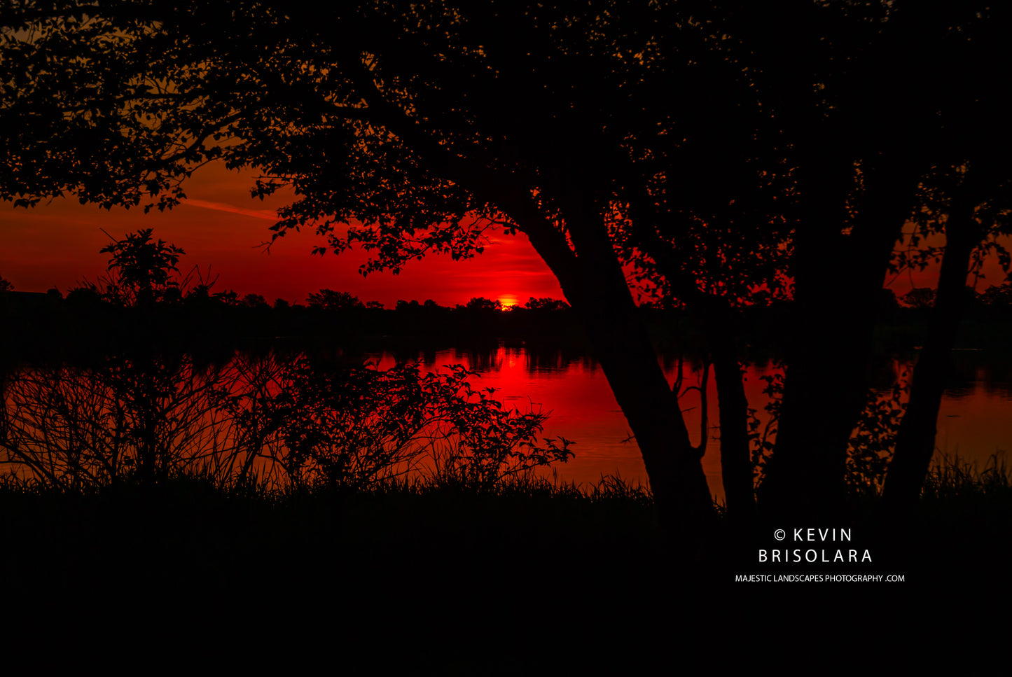 A BEAUTIFUL SUNRISE FROM THE LAKE