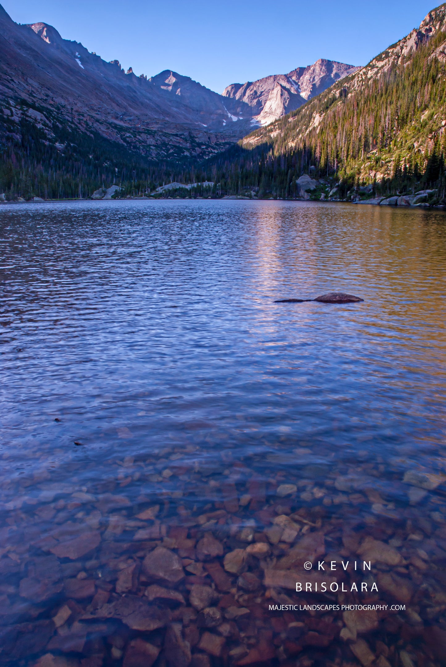 A MAJESTIC SCENE AT MILLS LAKE